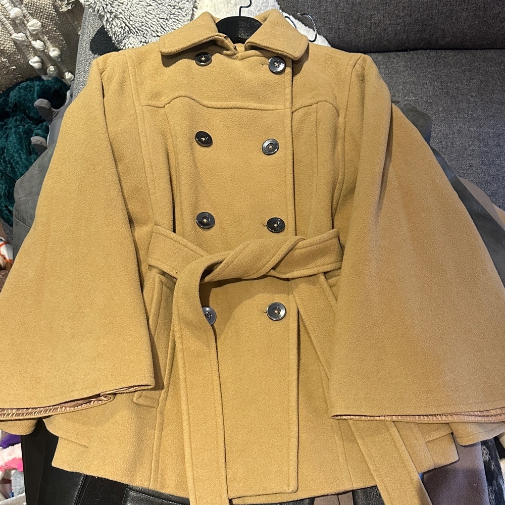 London Fog Wool Vintage Women's Camel Double-Breasted Cape Coat
